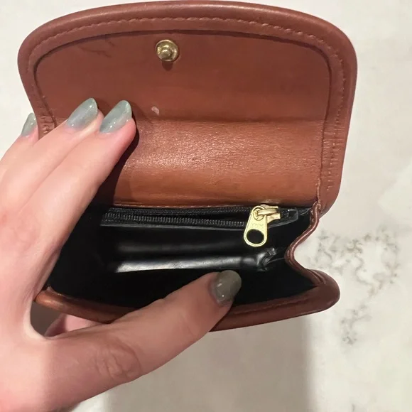 Vintage Coach Multifunction Wallet in British tan - Picture 8 of 8